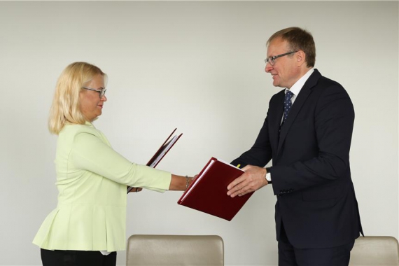 Лукойл и Автодор подписали инвестиционное соглашение