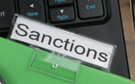 Экономист Ракша объяснил опасность восьмого пакета санкций ЕС