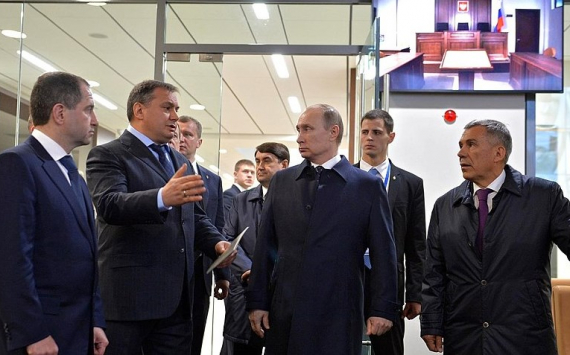 Путин и Минниханов обсудили социально-экономическую ситуацию в Татарстане